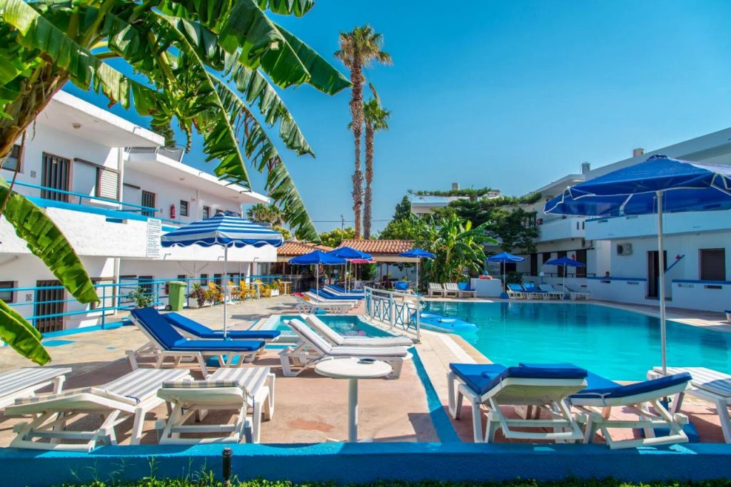Yiannis Yard studios & apartments