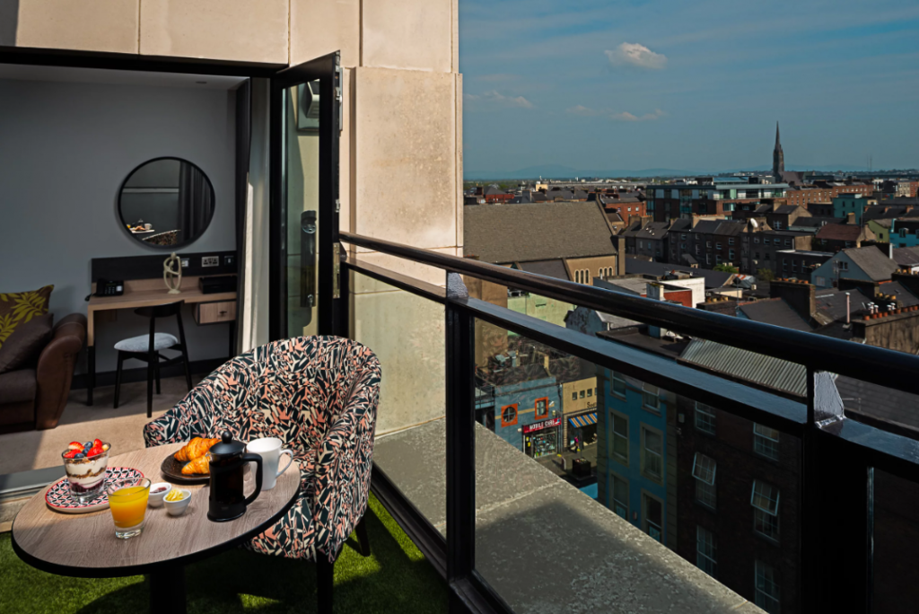 George Limerick Hotel