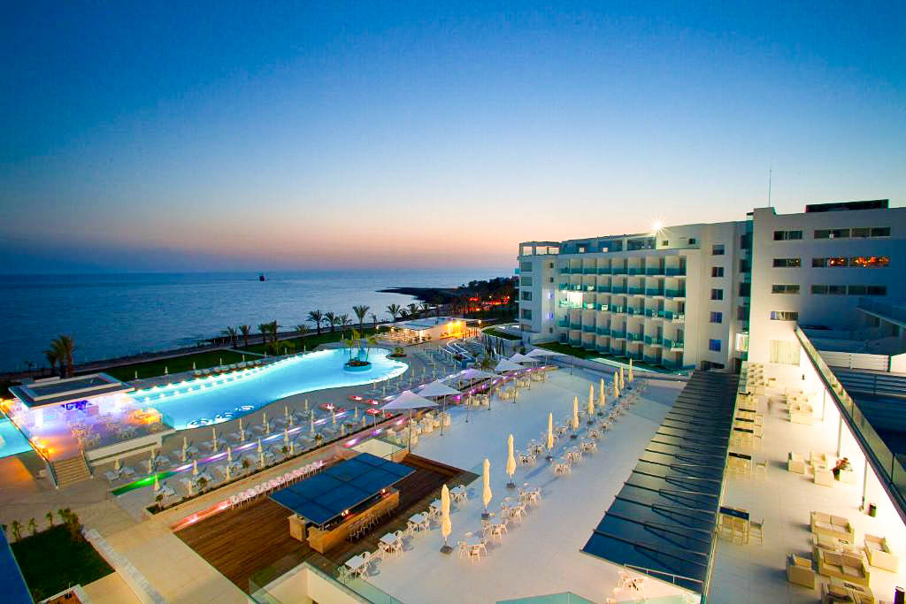 King Evelthon Beach Hotel & Resort