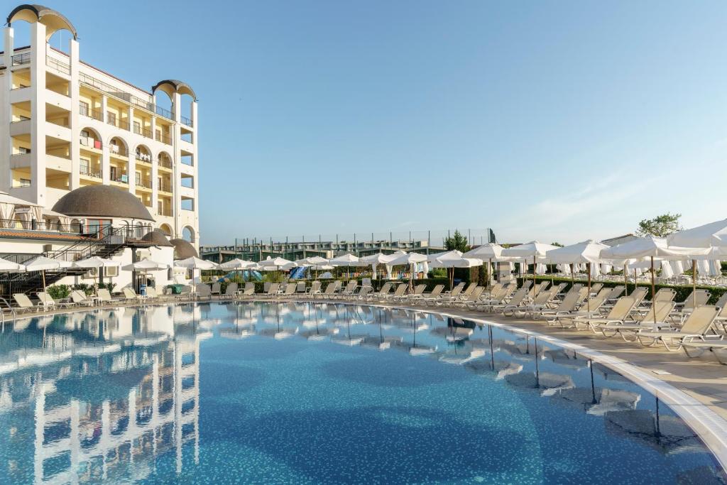 Alua Helios Bay
