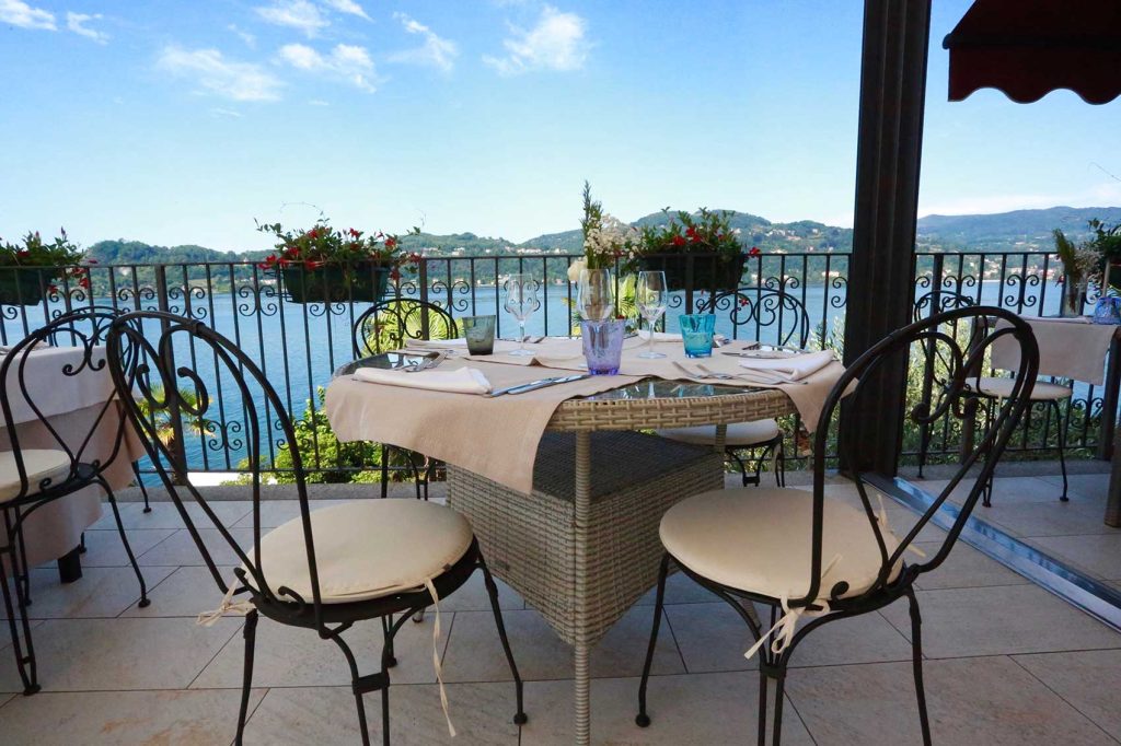 Hotel Lido di Angera