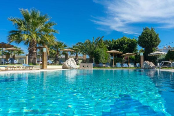 Stamos Plus Hotel