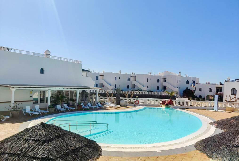Apartamento con piscina a 500m de la playa