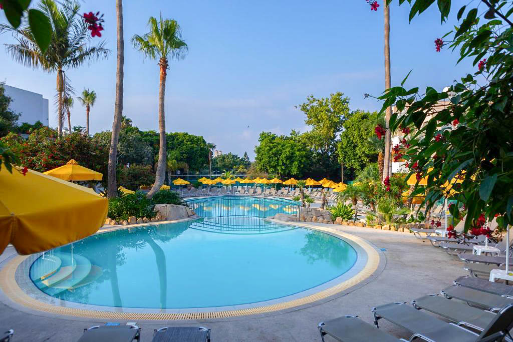 Mayfair Gardens Apartments
