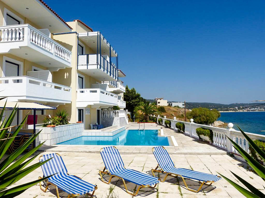 Ostria Seaside Studios And Apartments