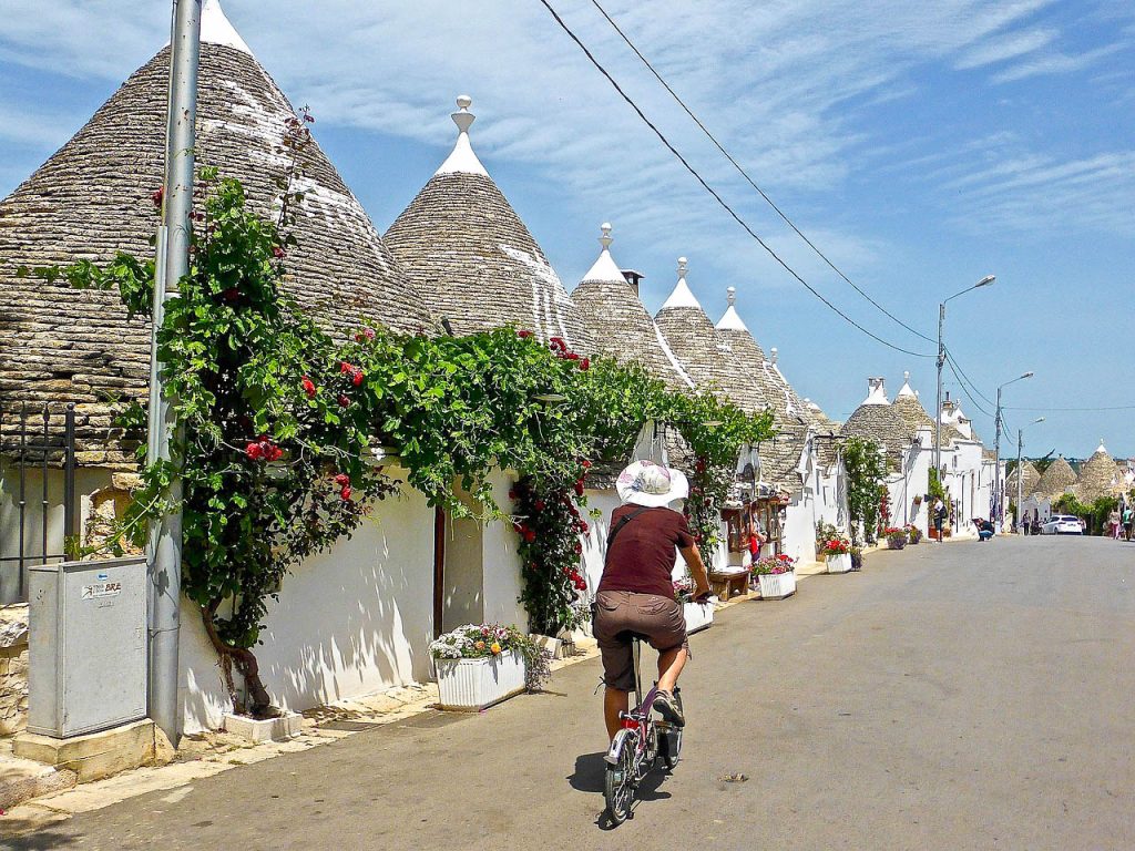 Italy Apulia Alberobello pixabay